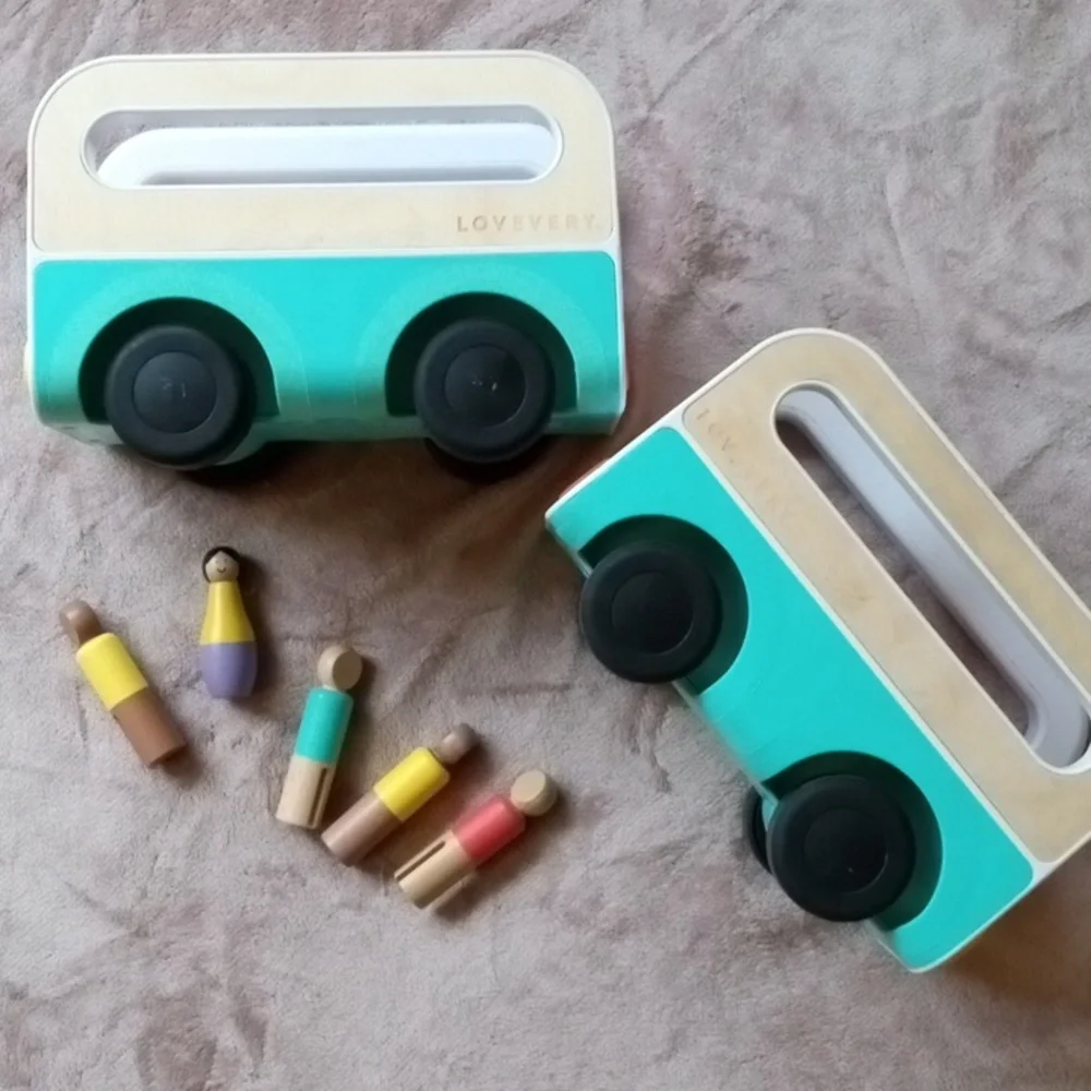LOVEVERY | Wheel Around Town Buses With Peg People | The Realist Play Kit - Picture 2 of 3
